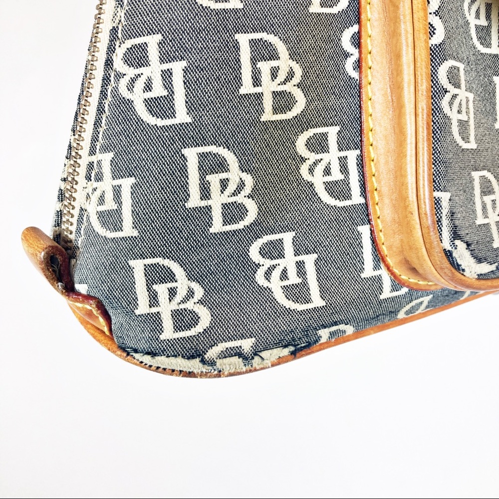 2/$30 Vintage Dooney & Bourke bag - Picture 5 of 7
